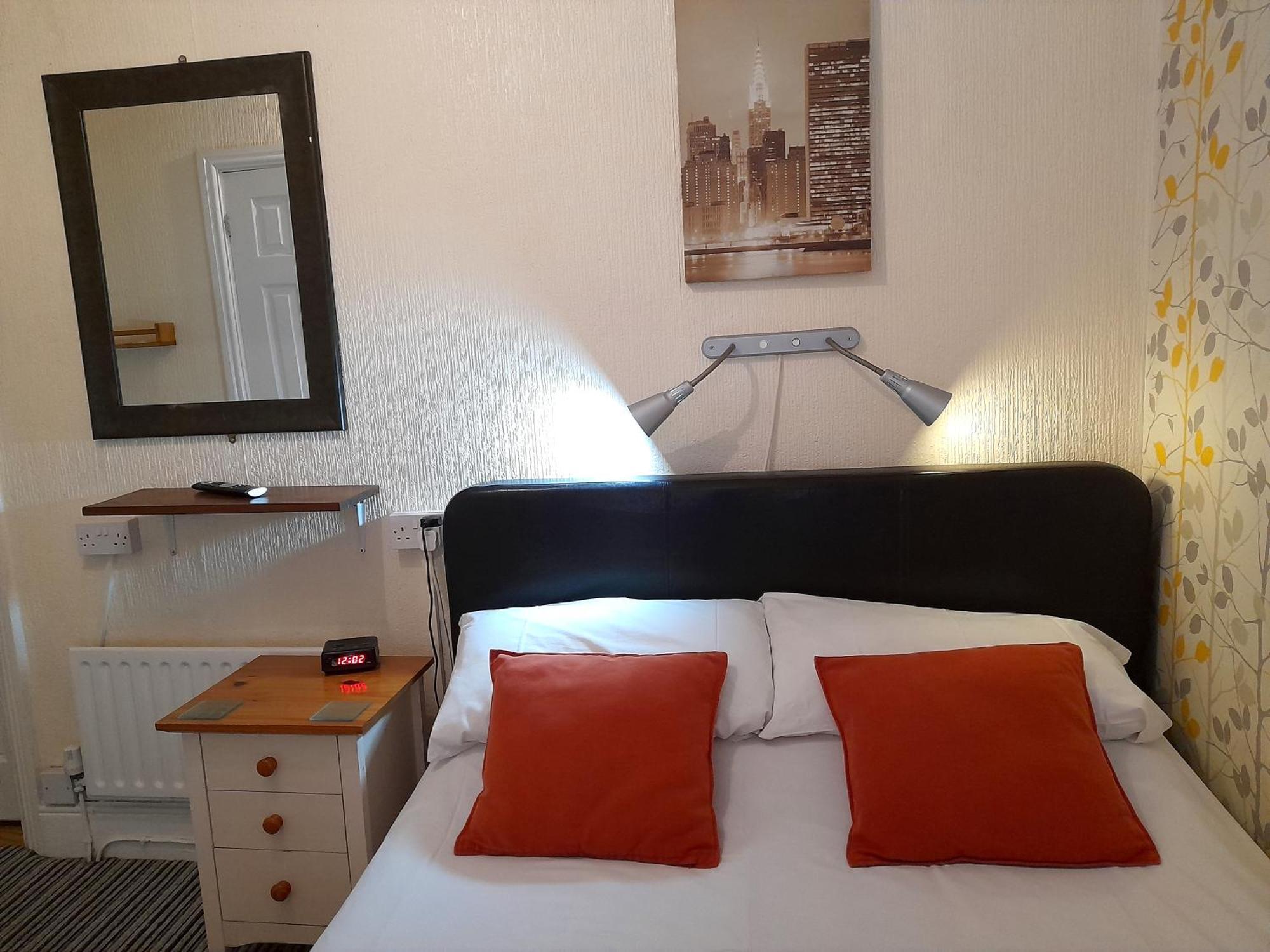 Phoenix Guest House Μπλάκπουλ Δωμάτιο φωτογραφία