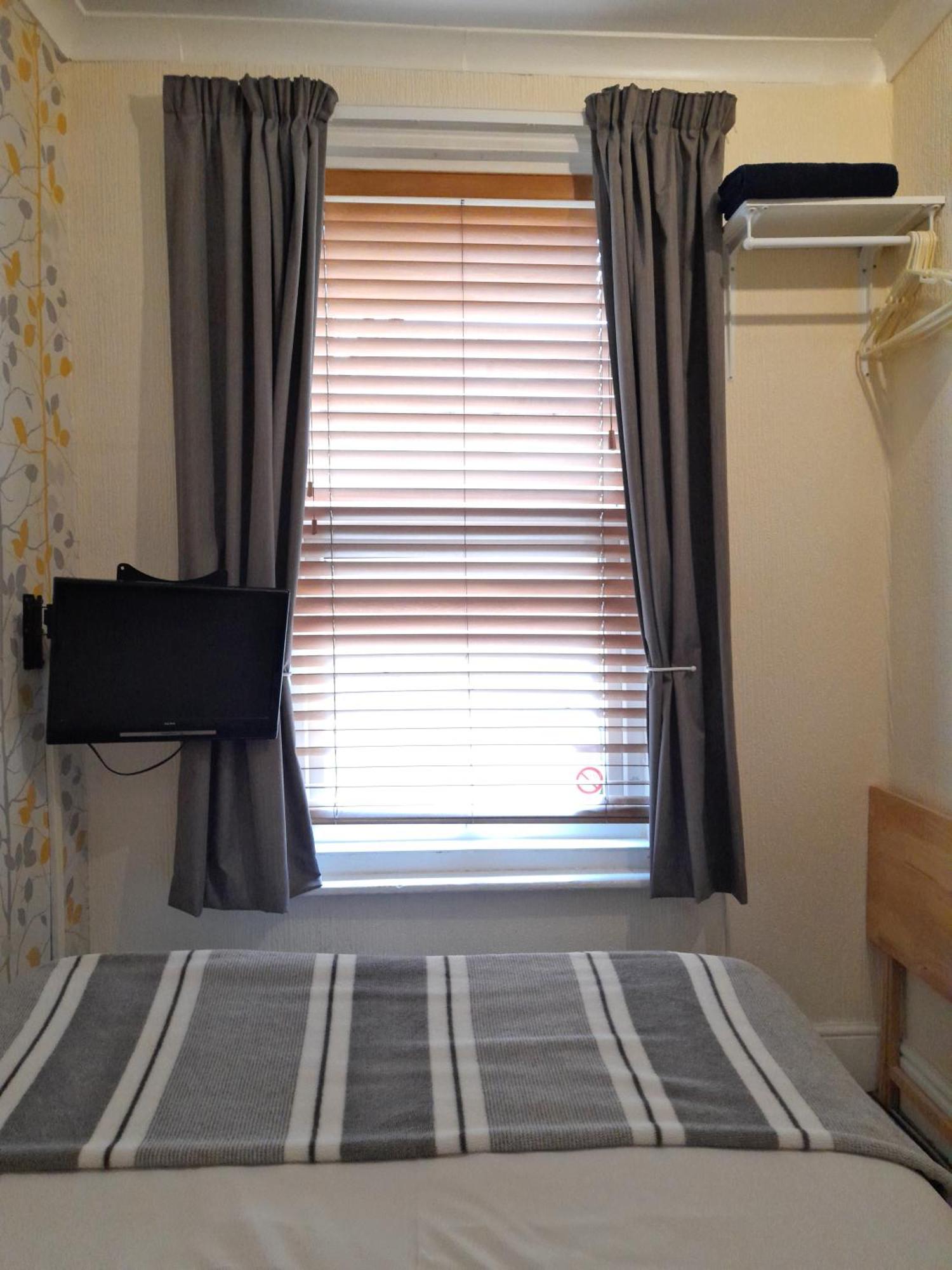 Phoenix Guest House Μπλάκπουλ Δωμάτιο φωτογραφία