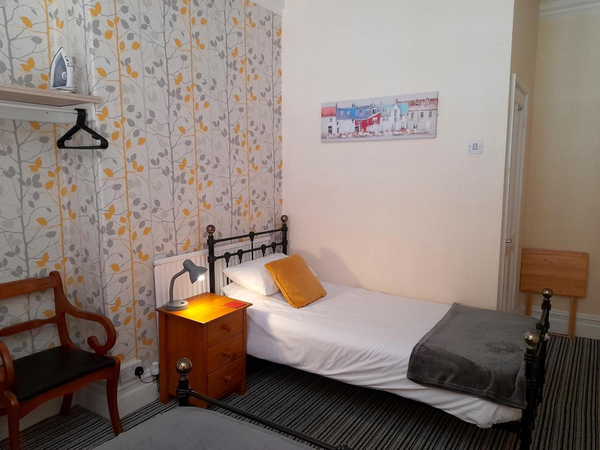 Phoenix Guest House Μπλάκπουλ Δωμάτιο φωτογραφία