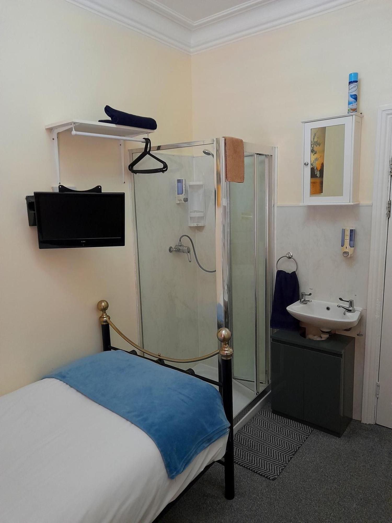 Phoenix Guest House Μπλάκπουλ Δωμάτιο φωτογραφία